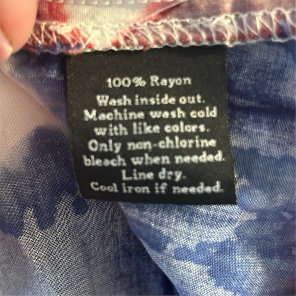 Rock & Republic Ladies Red, White and Blue Tie-Dye Sleeveless Button Up, M - Picture 5 of 7